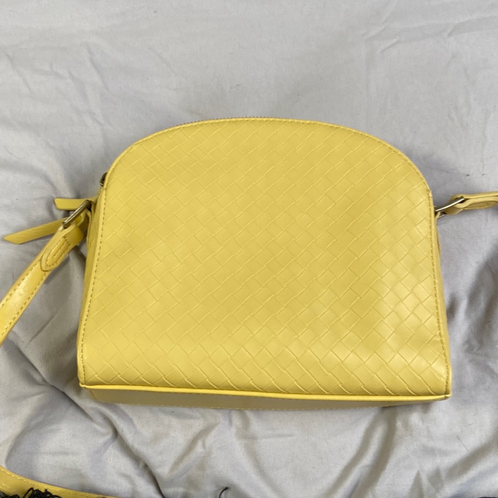 Yellow crossbody purse